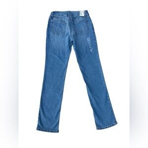 Wrangler Women's Straight Leg Blue Jeans 7/8 length 34 NWT